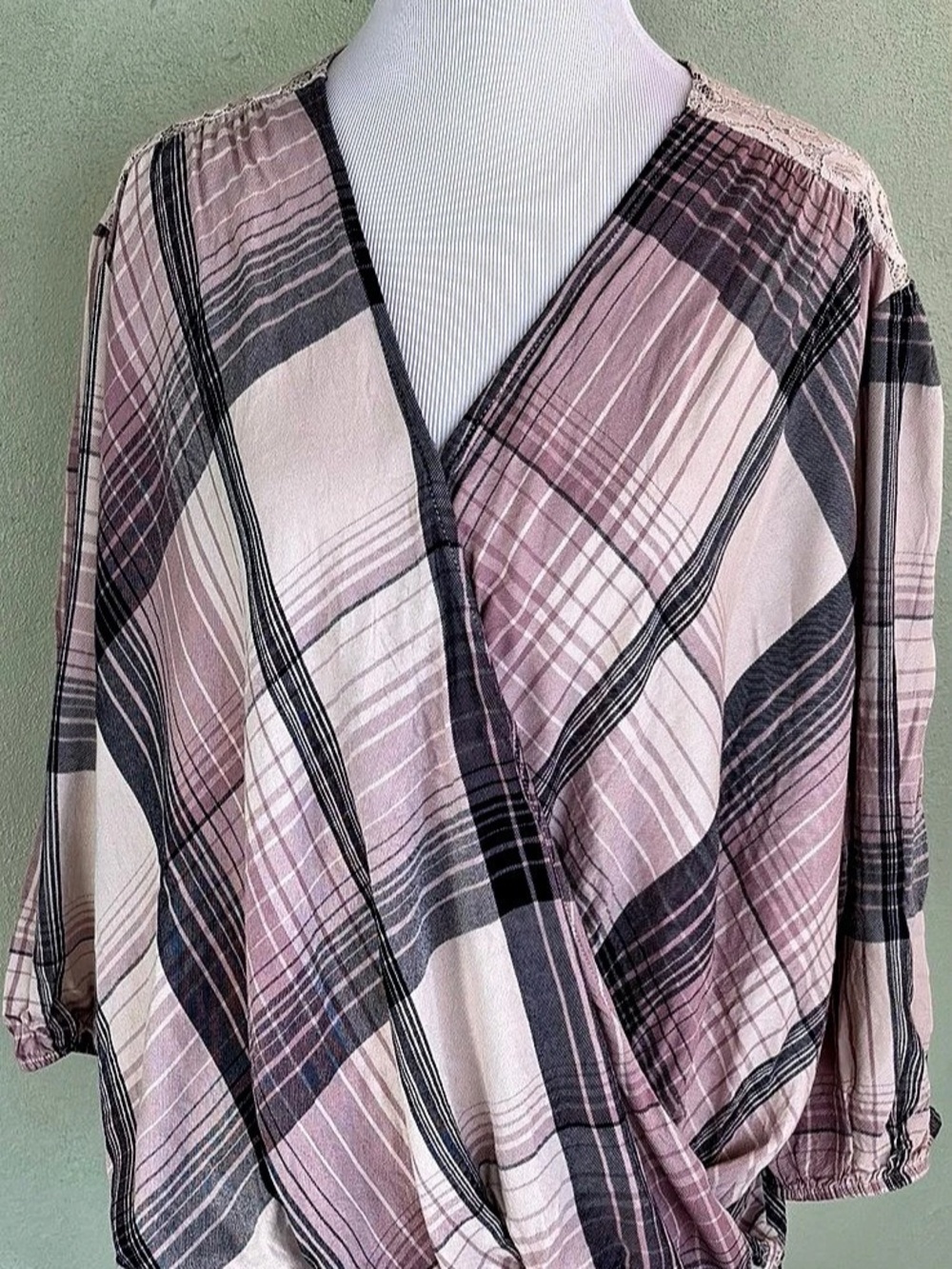 Cato Plaid Lace Yoke Blouse in Pink & Black XL Like New